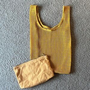 Baggu knitted like standard with zip pouch